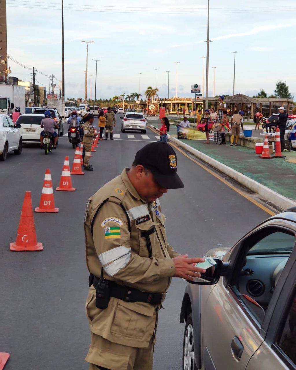 De olho no Carnaval, Prefeitura inicia série de ações educativas voltadas para o trânsito - SMTT Aracaju